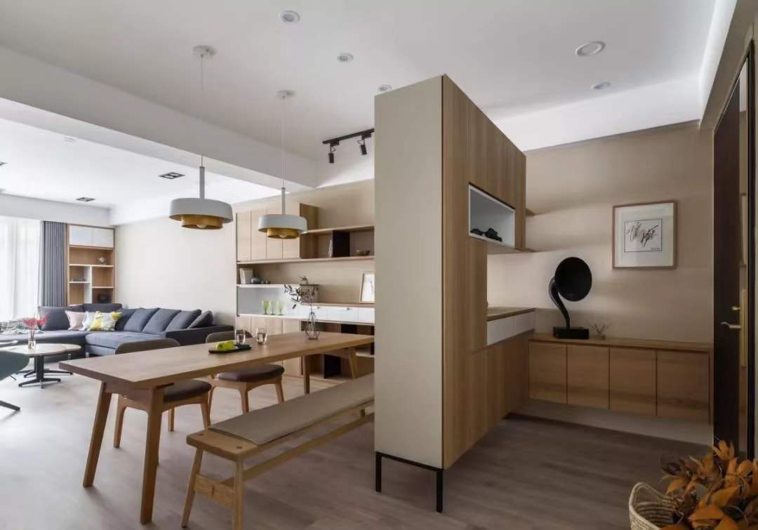 衛(wèi)生間面積小，毛巾架掛哪里好？