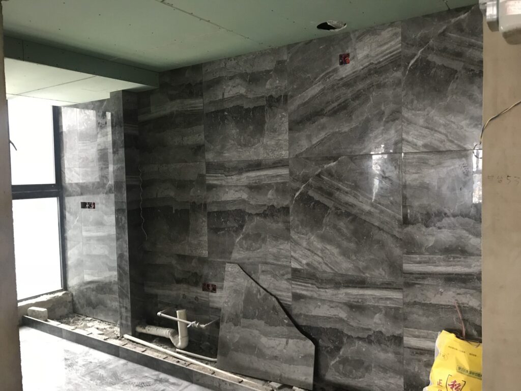 天怡峰景貼磚現場